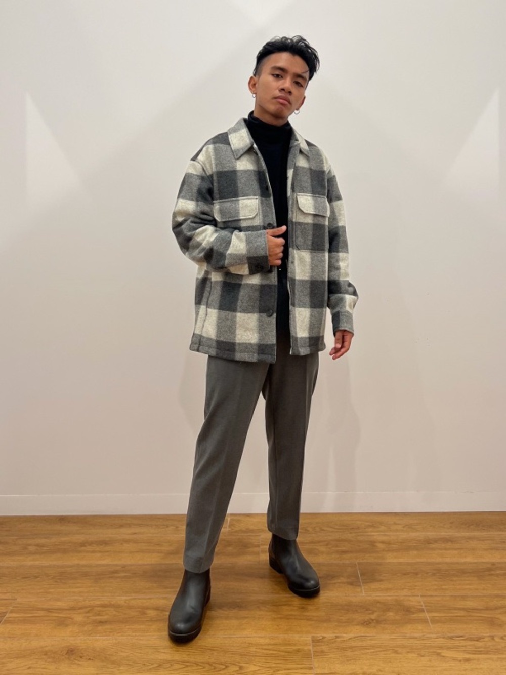 Uniqlo Multi Over Shirt Gray & White Buffalo Plaid Button Jacket